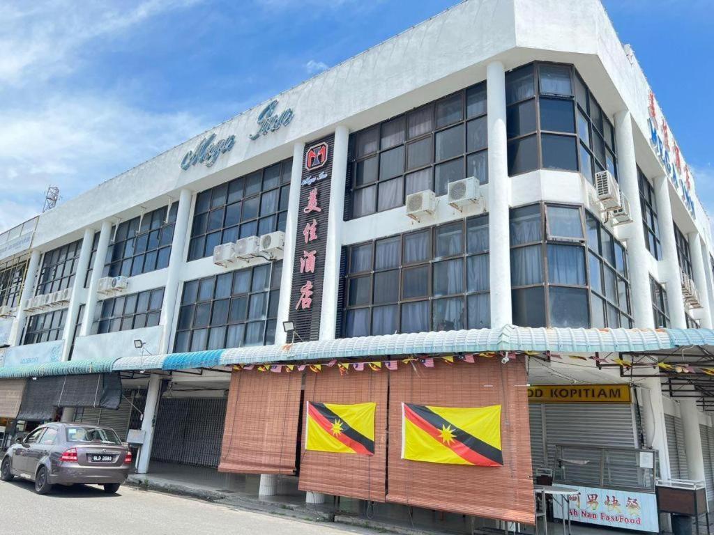 Mega Inn Sri Aman Simanggang Exterior photo